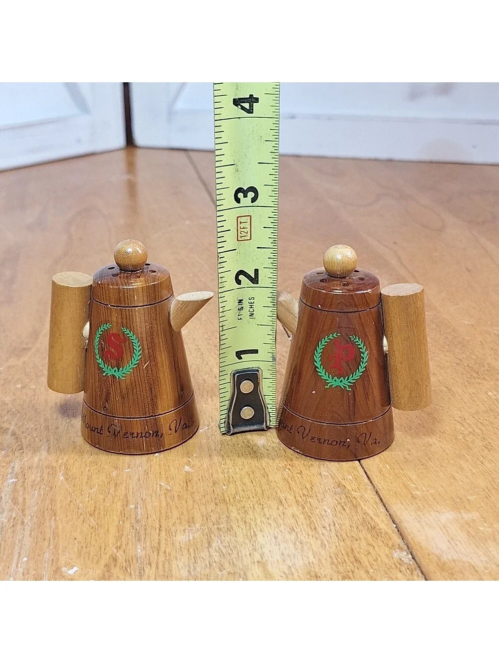 VTG Wooden Coffee Pot Souvenir Salt and Pepper Shakers From Mount Vernon, Va